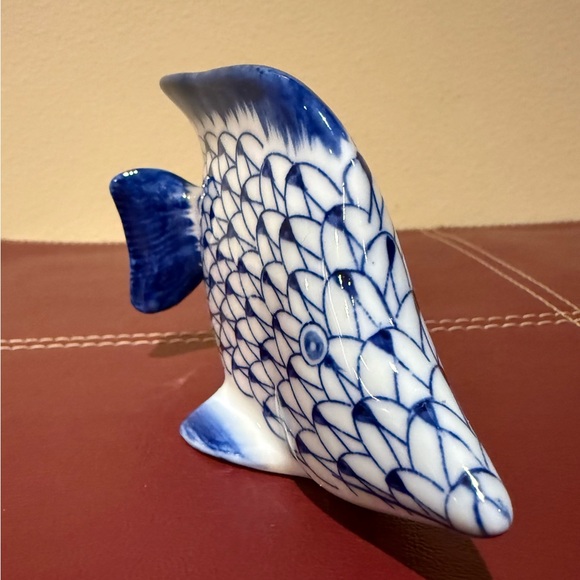 Vintage Porcelain Blue & White Fishnet Fish Andrea by Sadek Nautical - Picture 6 of 11